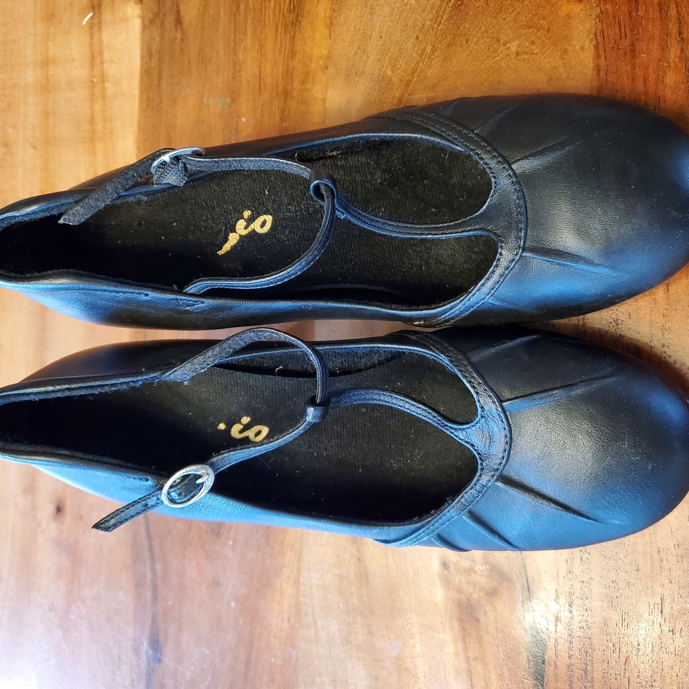 Women's Black T-strap TAP Shoes